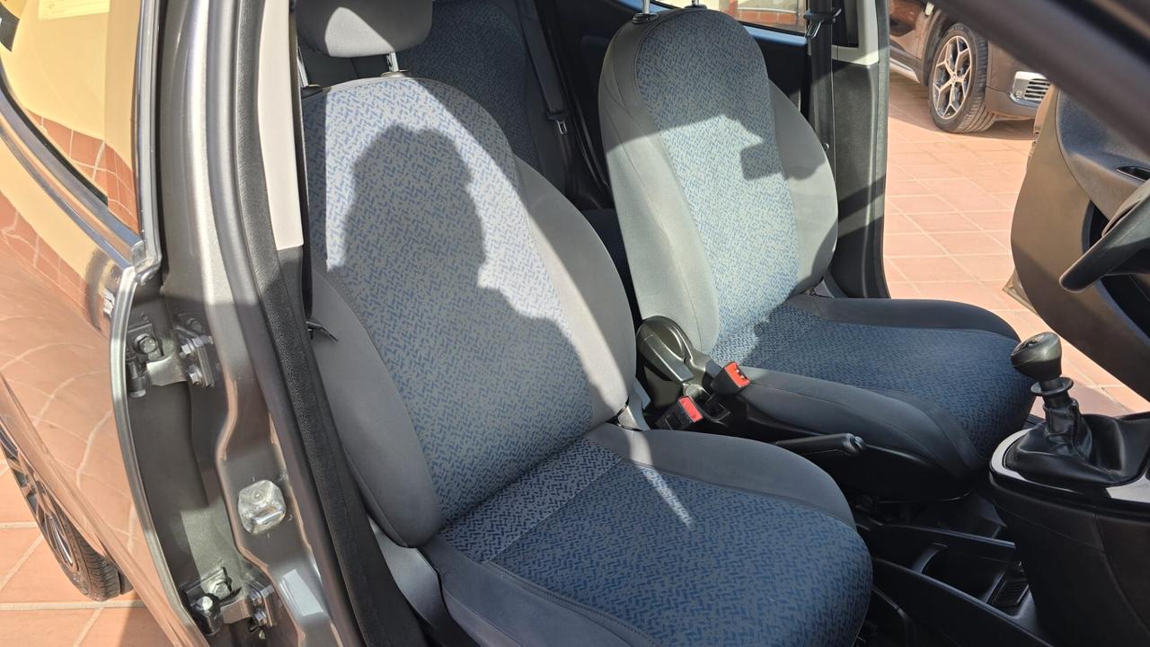 Lancia Ypsilon 1.0 FireFly 5 porte S&S Hybrid Ecochic Silver