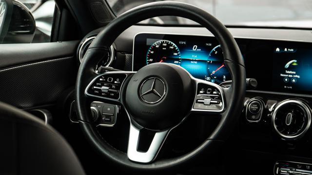 MERCEDES-BENZ A 180 d Auto IVA NEOPATENTATI PERFETTA