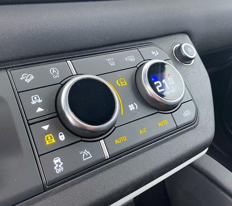 Land Rover Defender 3.0 D6 250 110 HSE AWD auto.