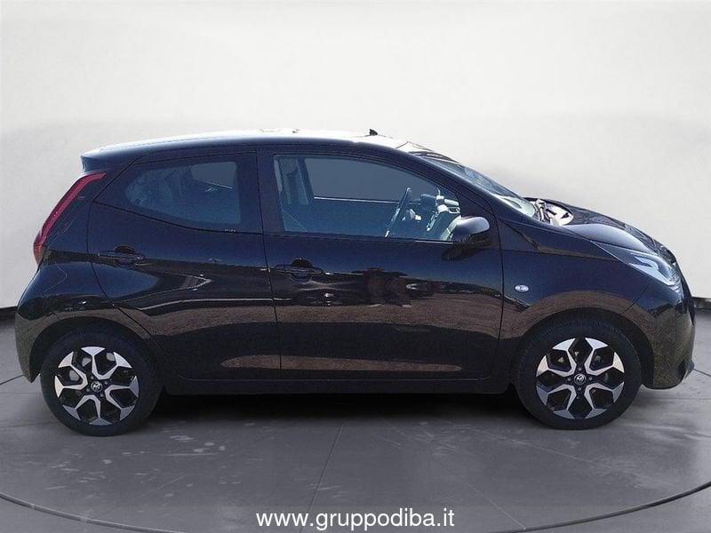 Toyota Aygo II 2018 5p 5p 1.0 x-fun 72cv