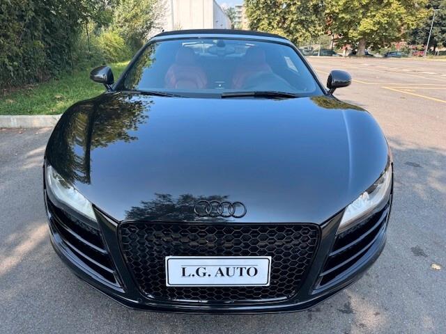 Audi R8 Spyder 4.2 V8 FSI quattro R tronic