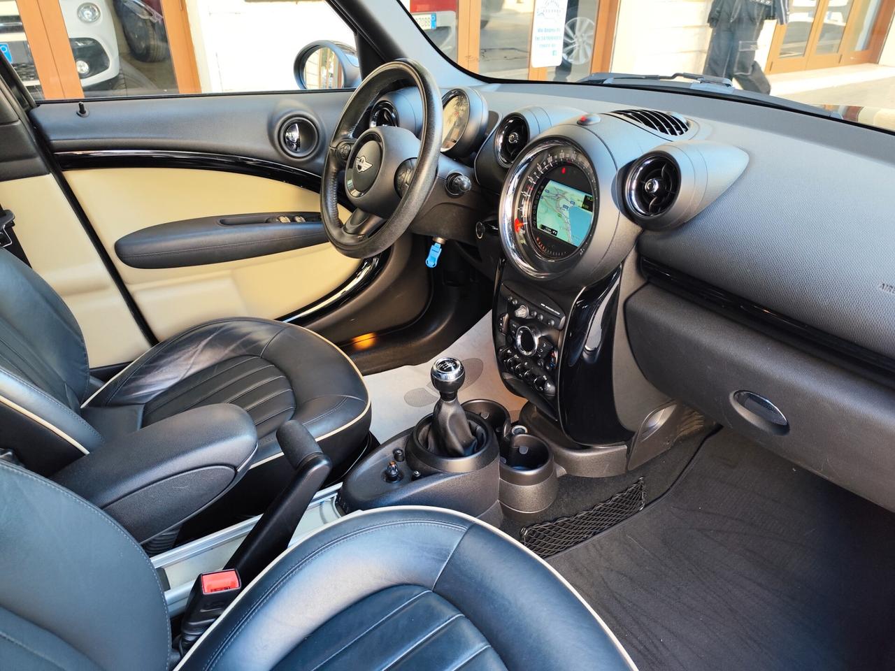 Mini Cooper D Countryman 1.6 DIESEL NAVI