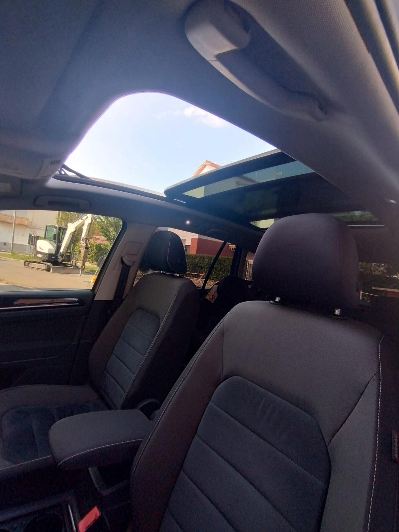 Volkswagen Golf Sportsvan 2.0 TDI DSG Highline BlueMotion Tech.
