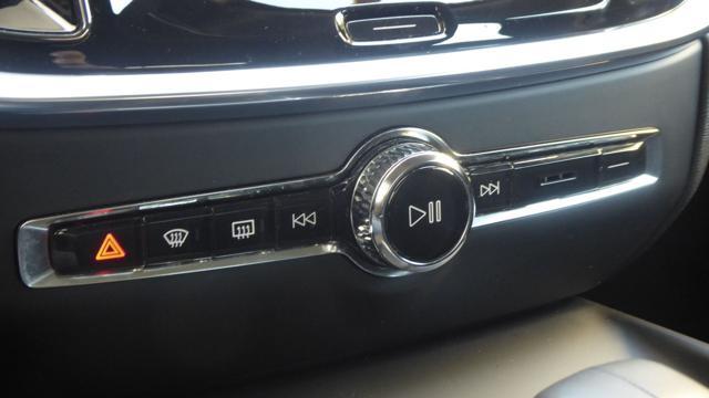 VOLVO V60 B4 (d) Geartronic Momentum Business