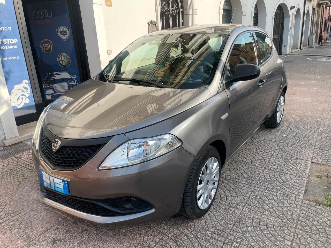 Lancia Ypsilon 1.2 69 CV 5 porte GPL Ecochic Gold