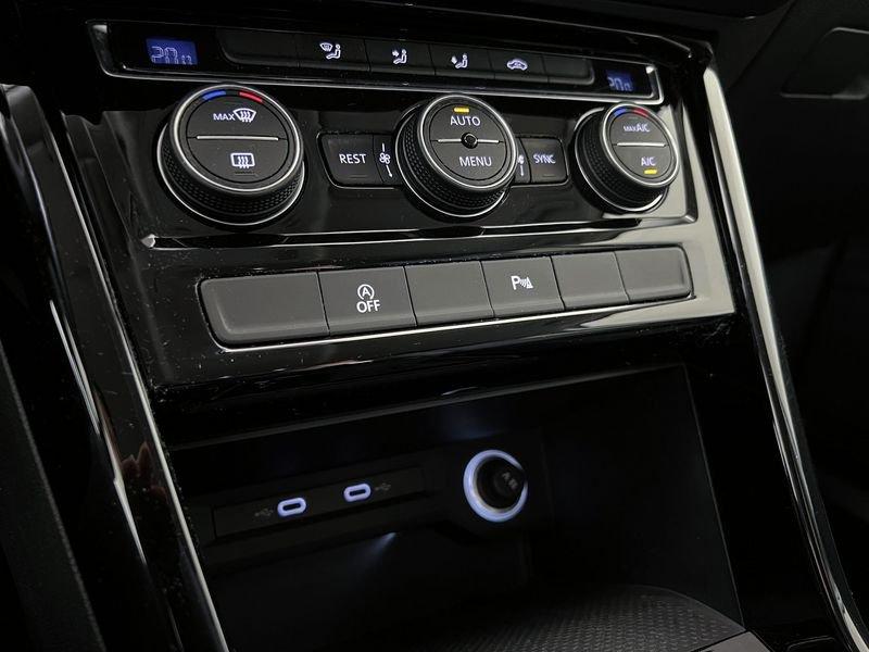 Volkswagen Touran Touran 2.0 TDI 150 CV SCR DSG Executive BlueMotion Tech.