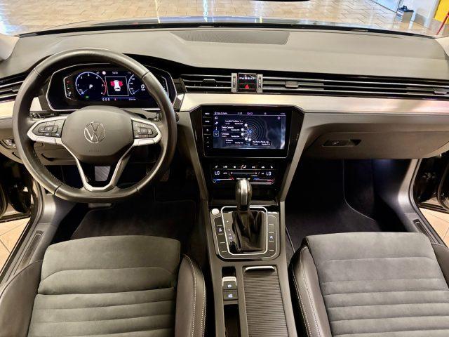 VOLKSWAGEN Passat Variant 2.0 TDI DSG Executive - UNIPRO - SOLO 25.000KM