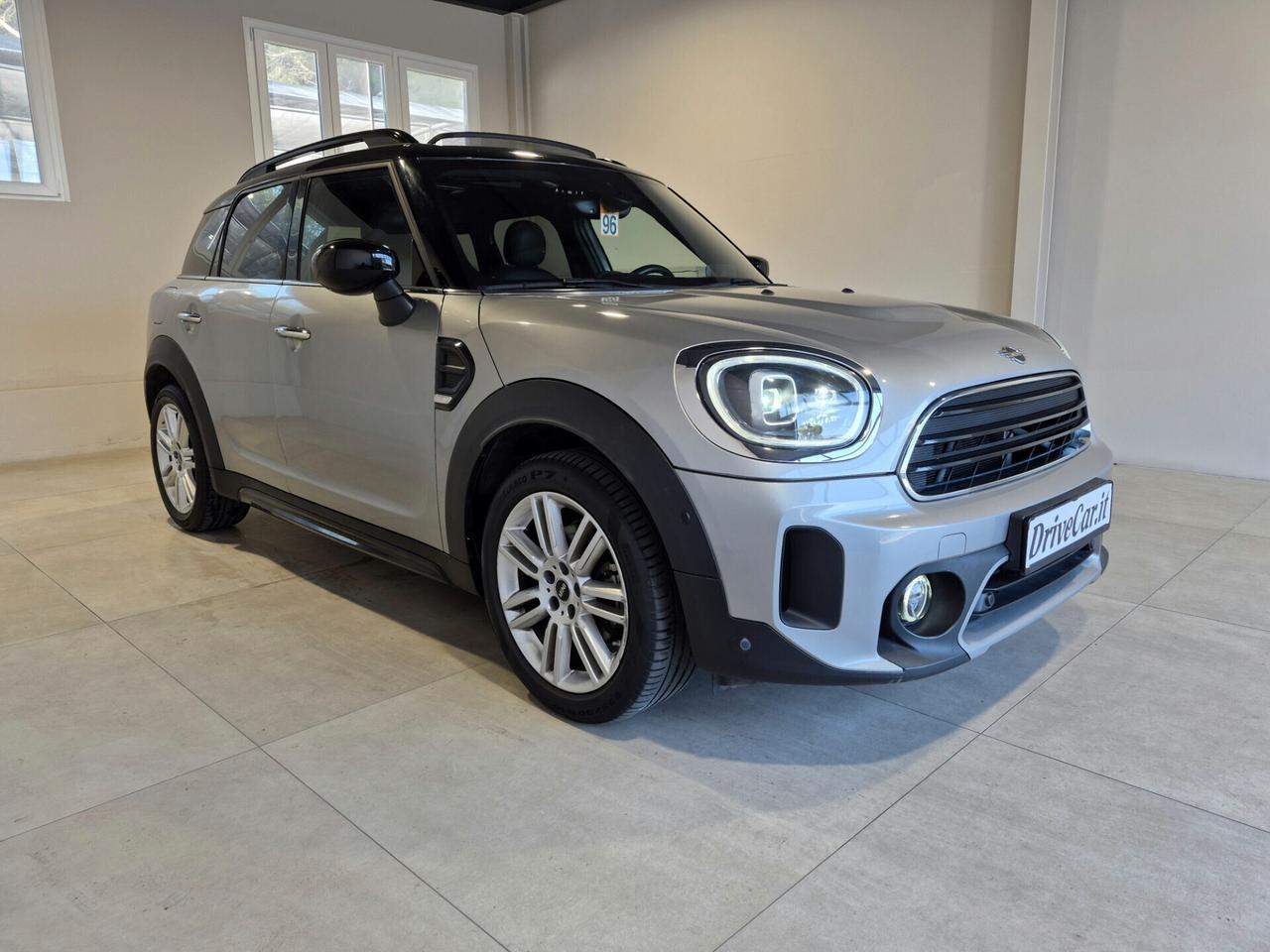 MINI Cooper Countryman PELLE TETTO APRIBILE PANORAMICO LED NAVI APPLE CAR PLAY RETROCAM.