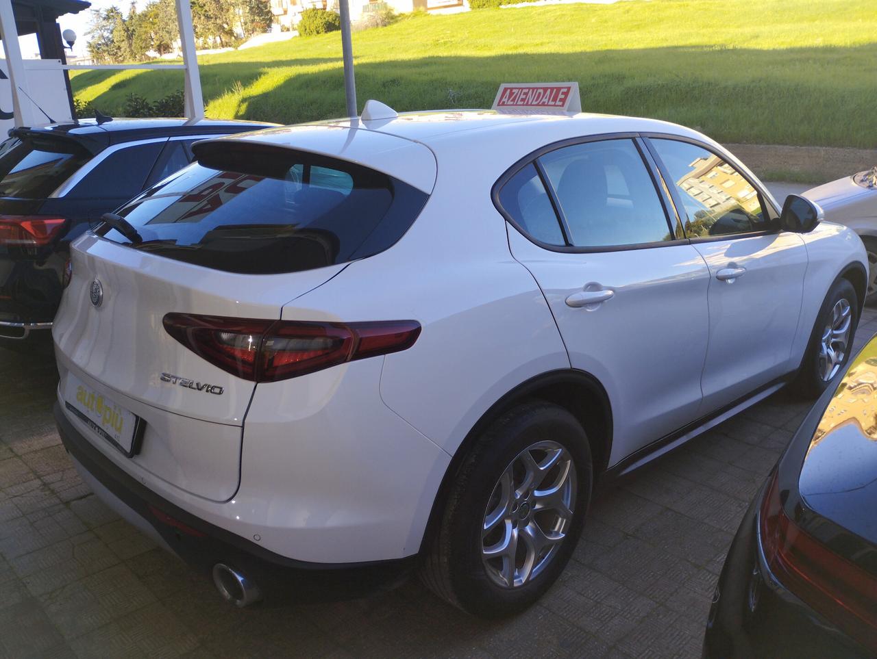 Alfa Romeo Stelvio 2.2 Turbodiesel 160 CV AT8 Business