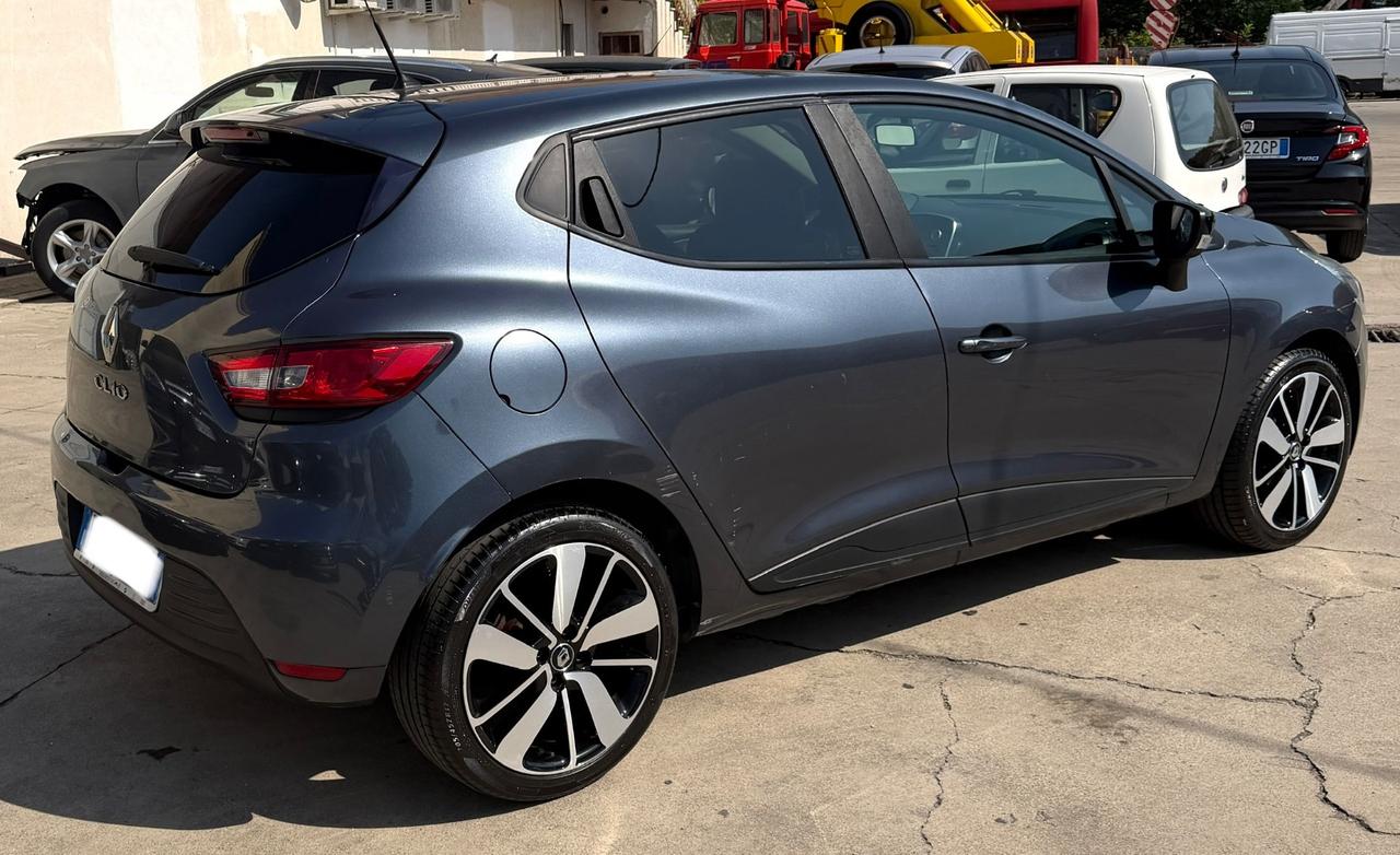Renault Clio 1.2BENZINA 75CV 5 porte Intens 2017