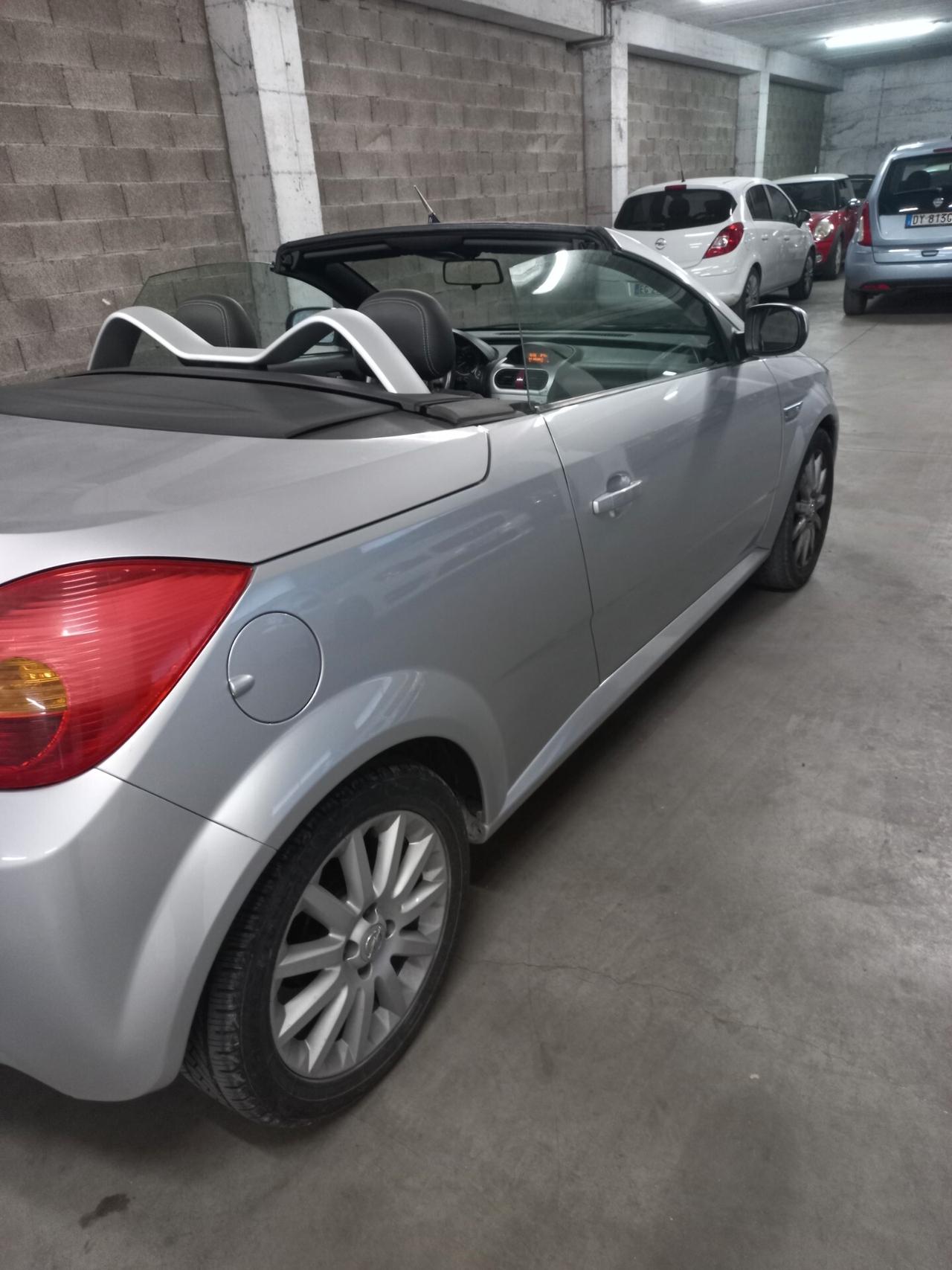 Opel Tigra TwinTop 1.4 16V Sport