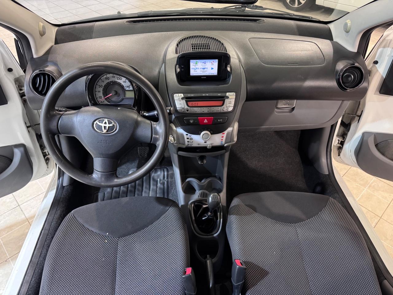 Toyota Aygo 1.0 12V VVT-i 5 porte Now Connect