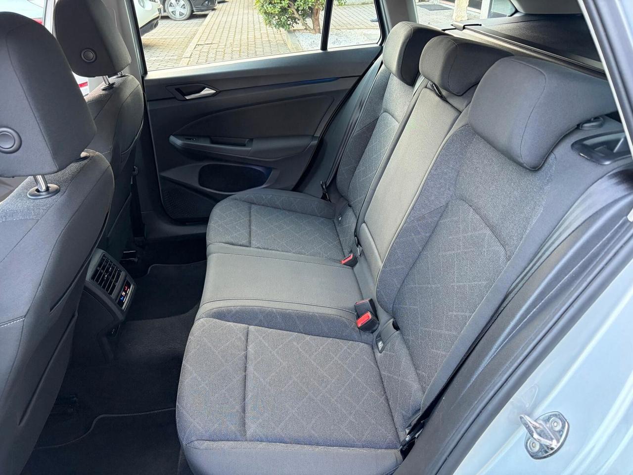 Volkswagen Golf Variant 2.0 tdi 115cv dsg PER NEOPATENTATI