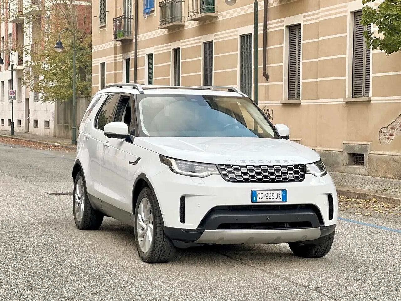 Land Rover Discovery 5 3.0 D I6 MHEV 250cv E6 aut.8 AWD 7 Posti