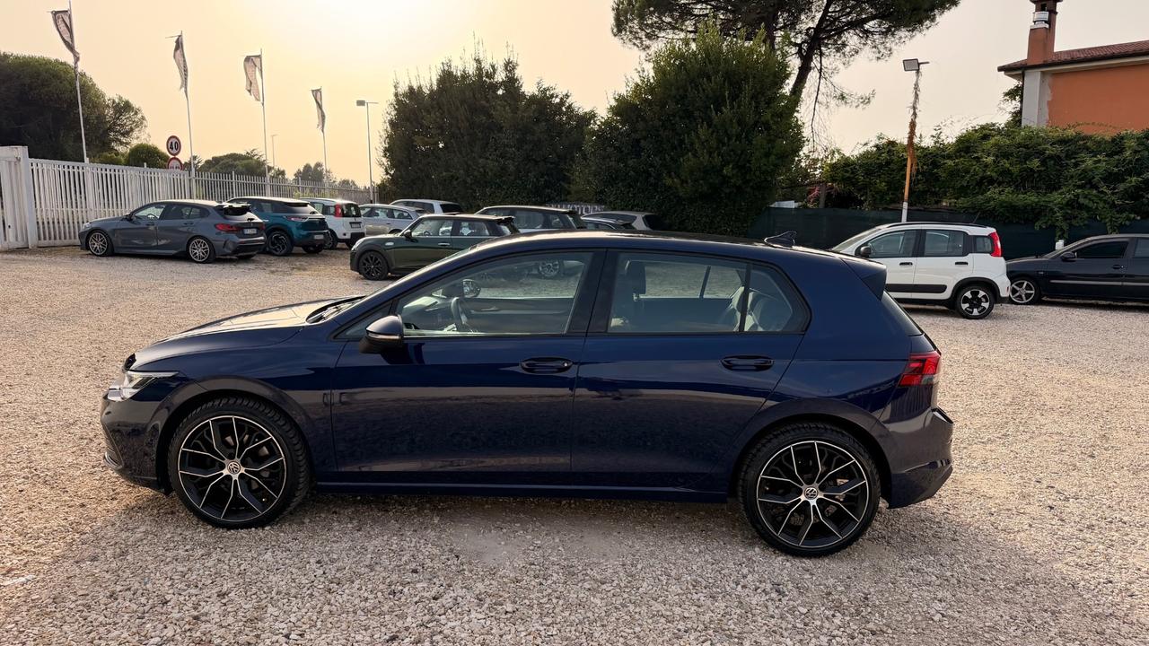 Volkswagen Golf 1.0 eTSI EVO DSG Life