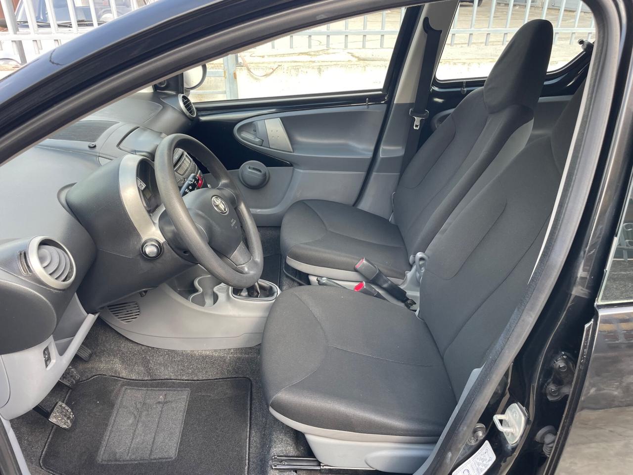 Toyota Aygo 1.0 12V VVT-i 5 porte Sol Connect