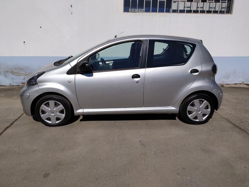 Toyota Aygo Aygo 5p 1.0 Now Connect Fin Zero