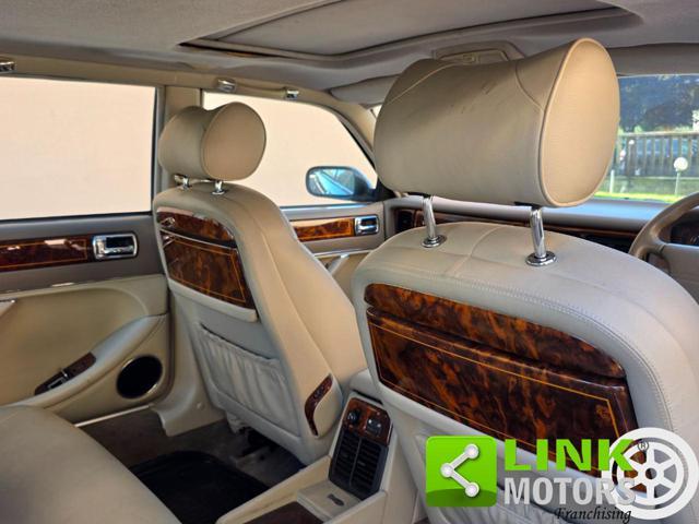 DAIMLER Six LWB 4.0L GUIDA A DESTRA