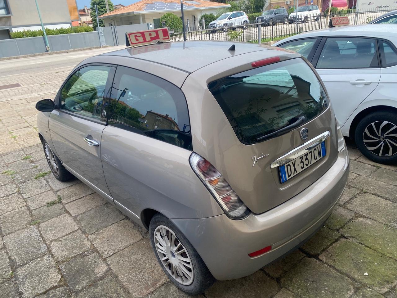 Lancia Ypsilon 1.4 Oro Ecochic GPL