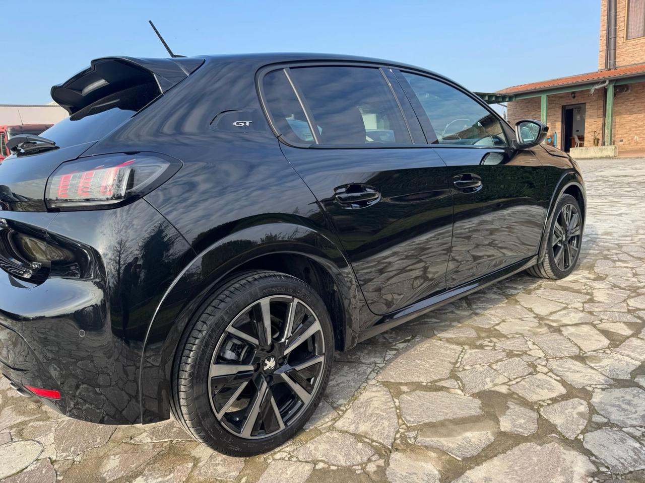 Peugeot 208 PureTech 100 Stop&Start EAT8 5 porte GT