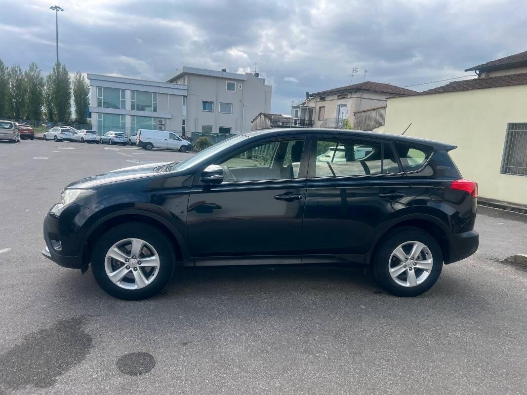 Toyota Rav4 2.0 d-4d Active 2wd 124cv mt