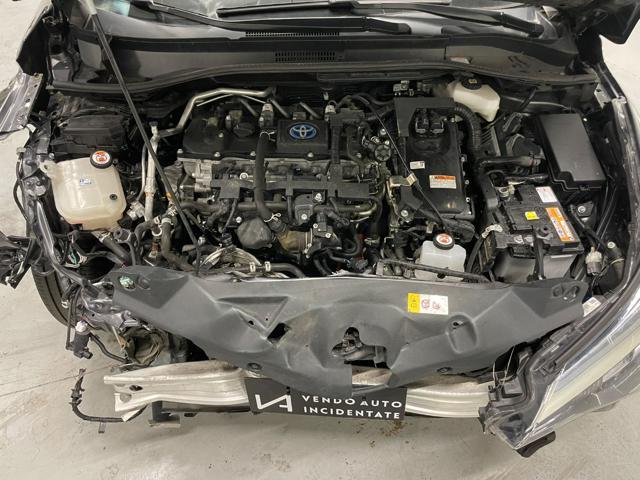 TOYOTA C-HR 1.8 HYBRID E-CVT BUSINESS