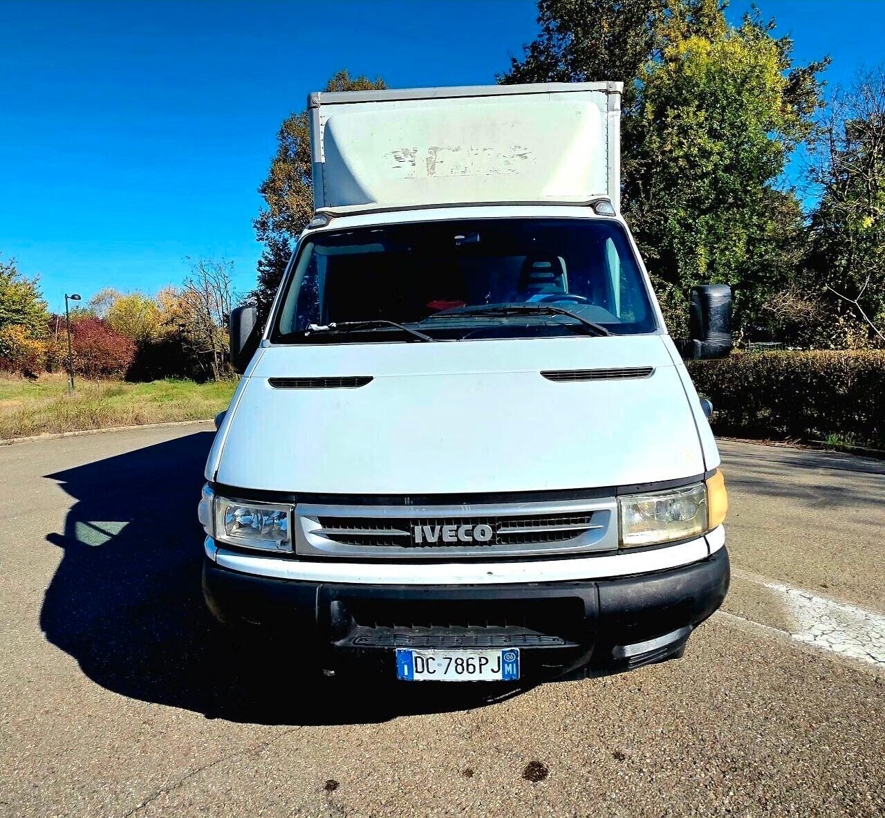 IVECO DAILY TUTTI LAVORI FATTI PRONTO ALL' USO