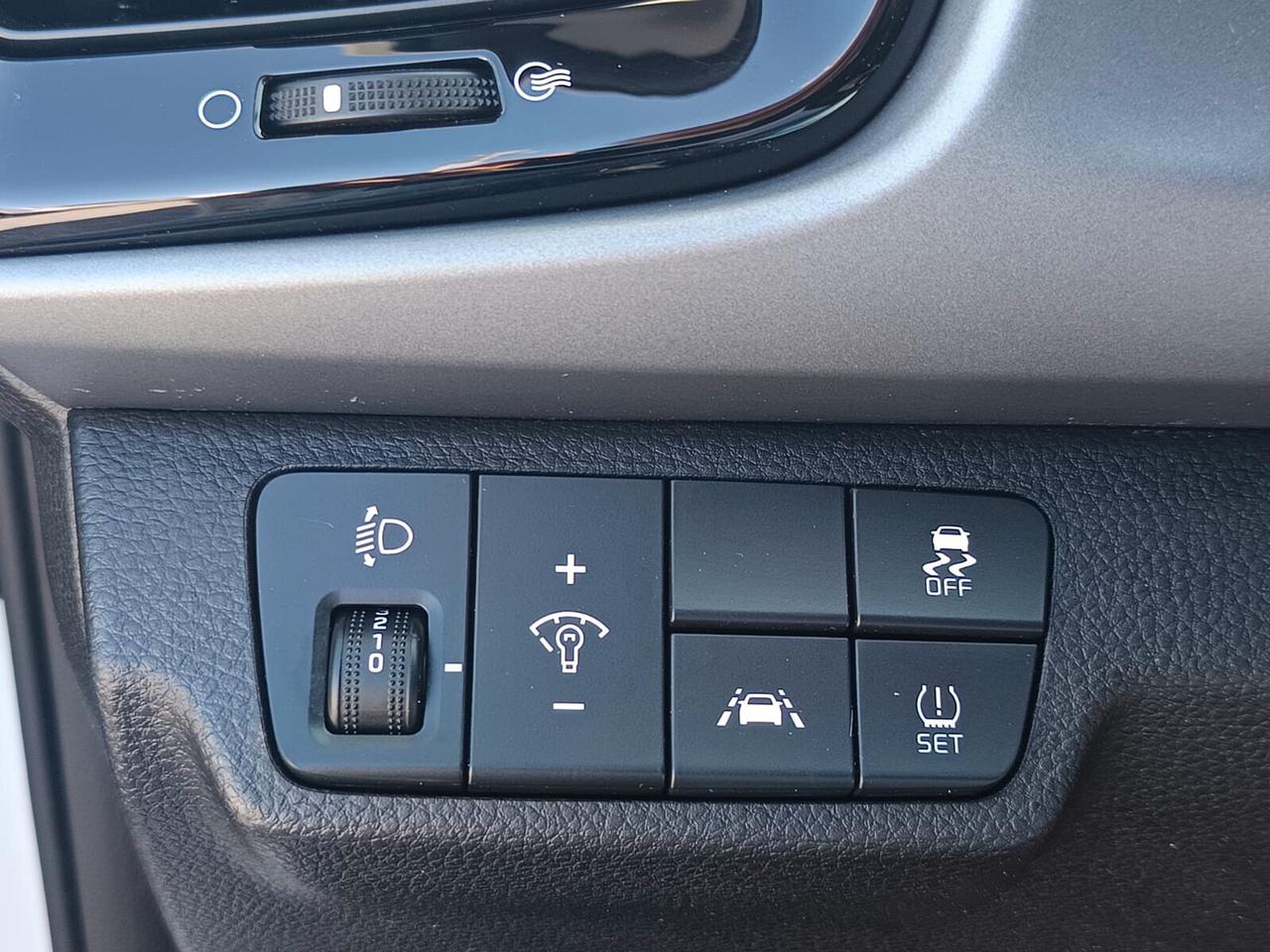 Kia Rio 2017 - 1.0 T-GDi 12V OK NEOP. LB AUTOMOBILI