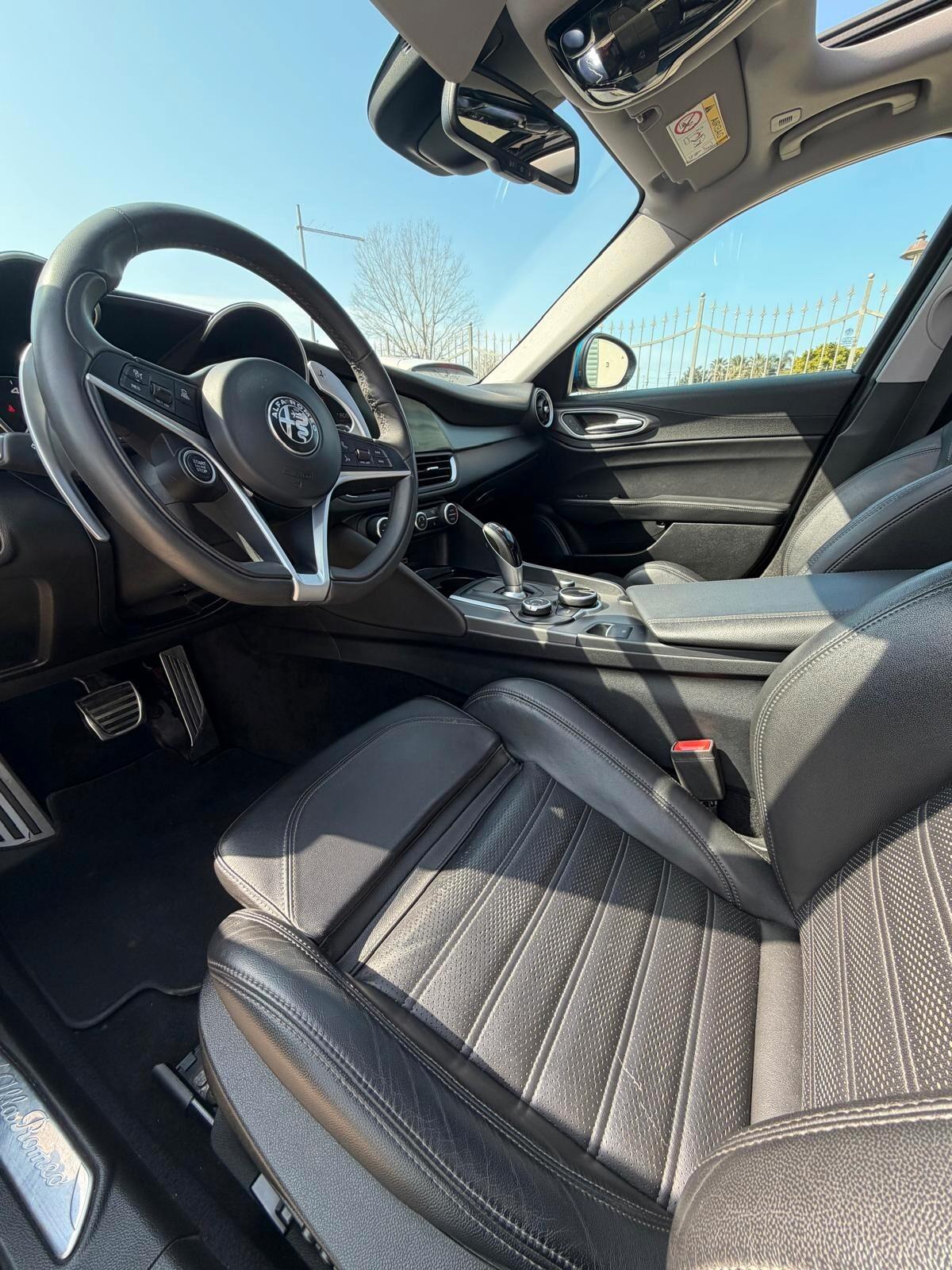 Alfa Romeo Giulia 2.2 Turbodiesel 210 CV AT8 AWD Q4 Veloce Ti