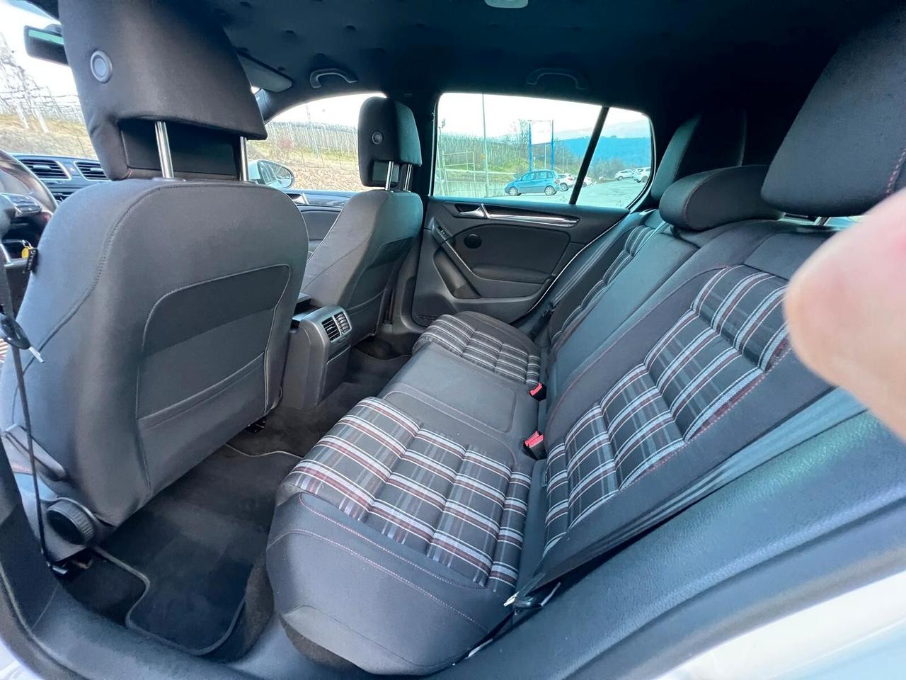 Volkswagen Golf GTI 2.0 TSI 5p.