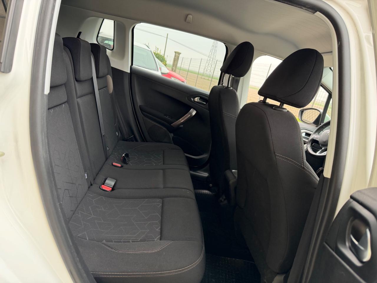 Peugeot 2008 PureTech 82 Allure