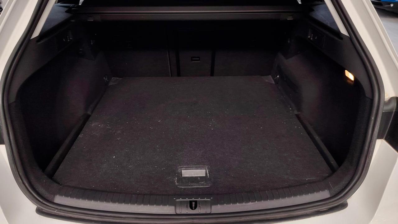SEAT LEON 1.6 STYLE 115CV - VIRTUAL COCKPIT, CAR PLAY, NEOPATENTATI