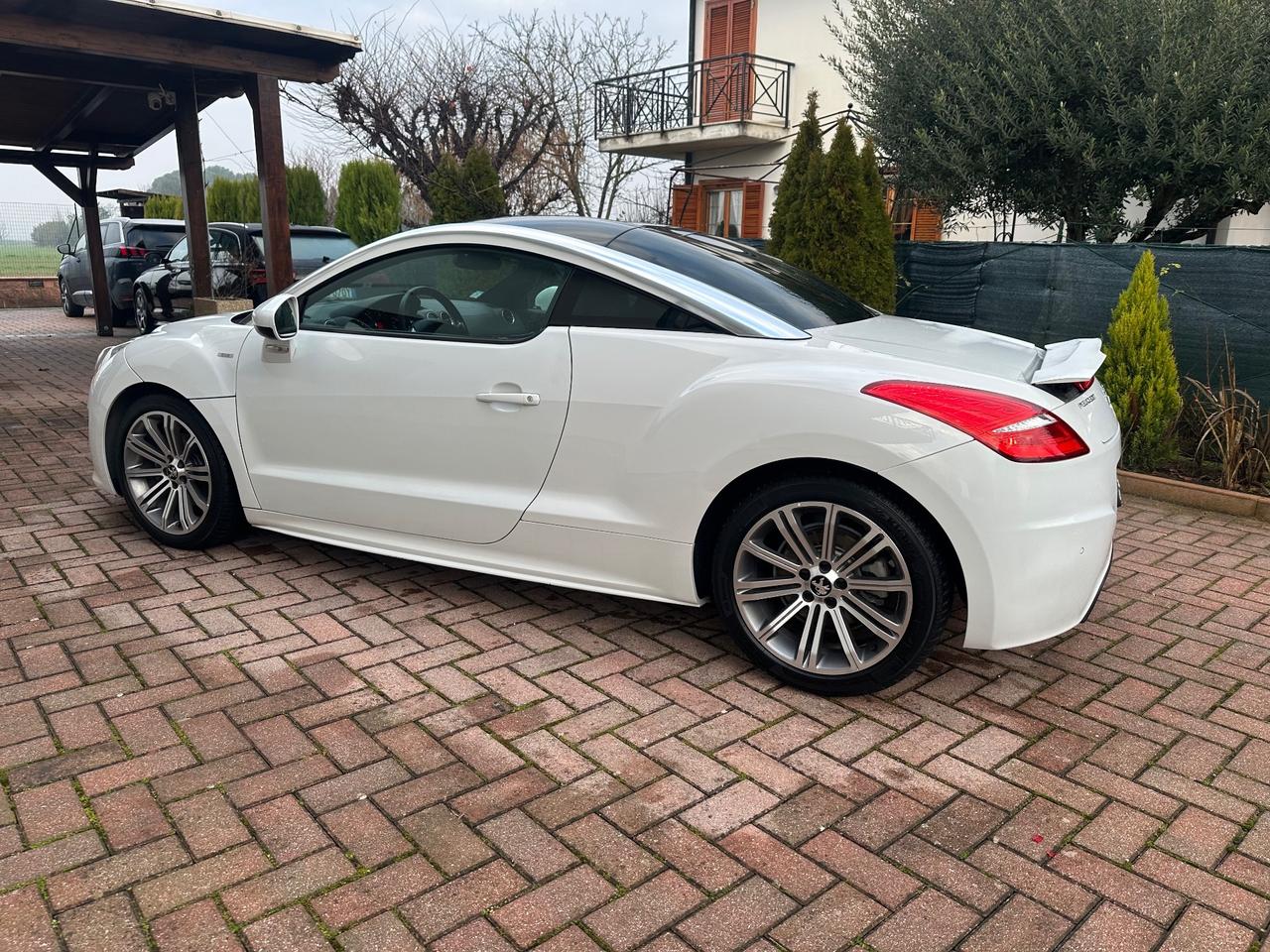 Peugeot RCZ