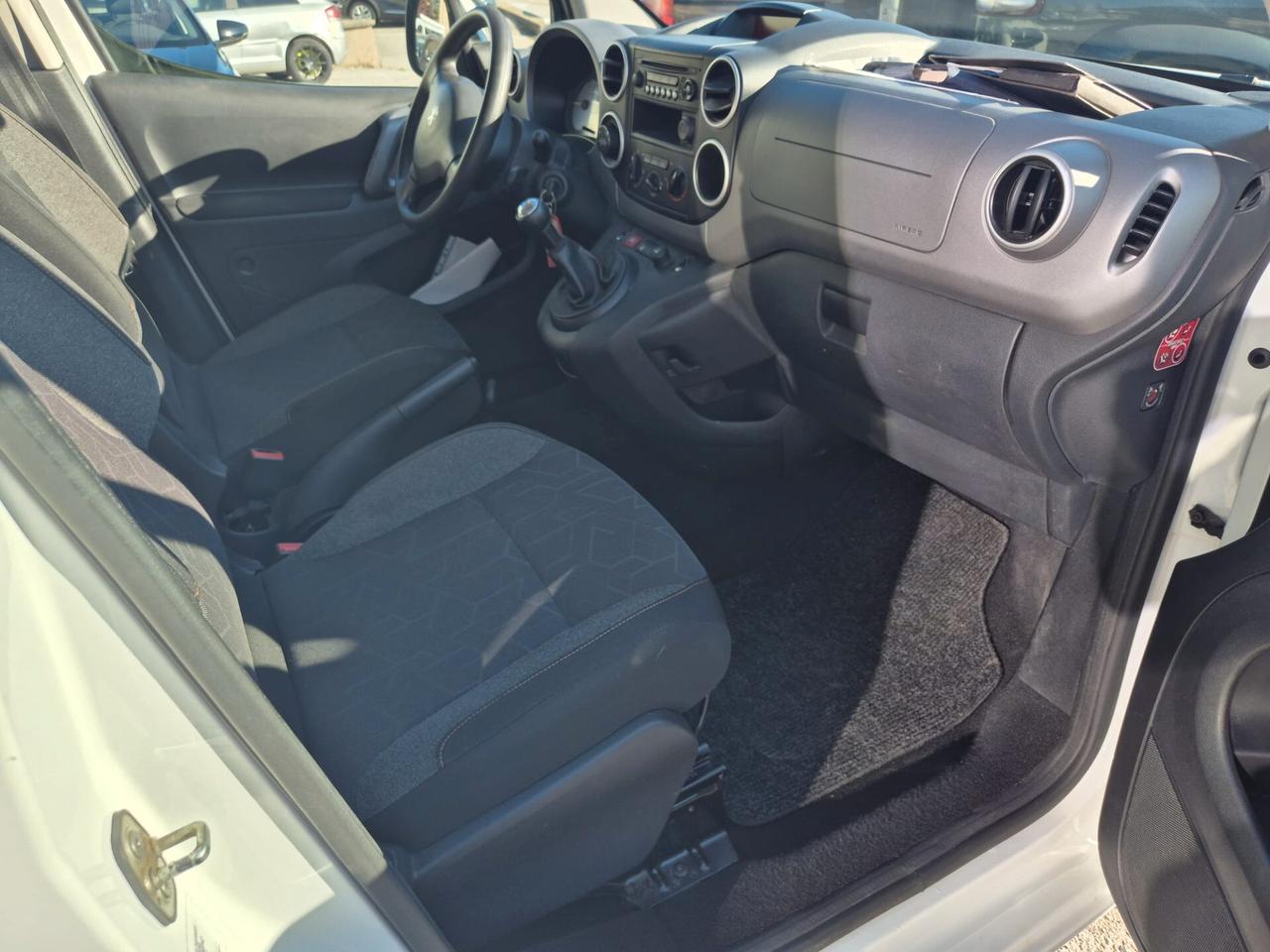 PEUGEOT PARTNER 4X4 5 POSTI