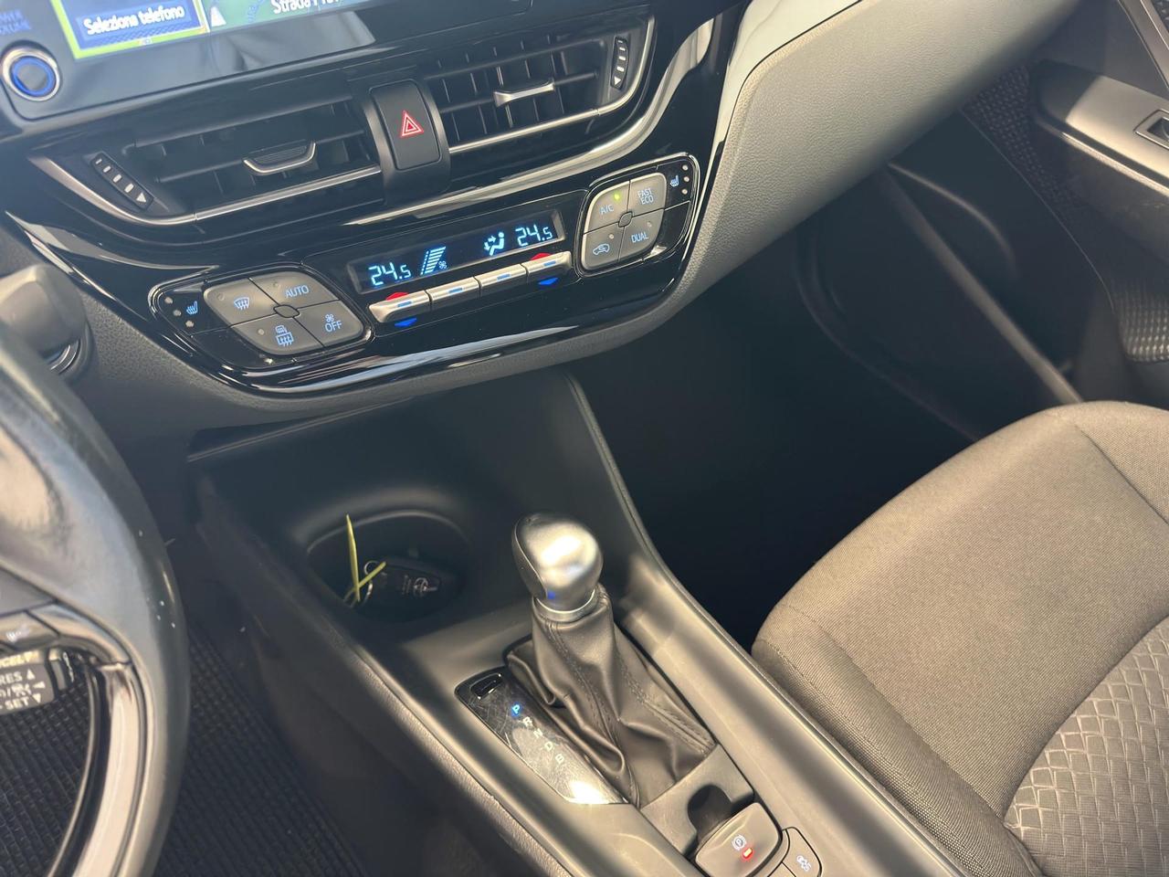 Toyota C-HR 1.8h Business e-cvt