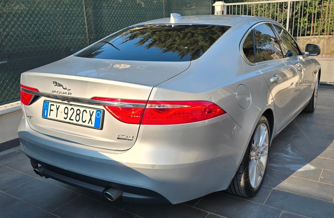 Jaguar XF 2.0 D 240 CV AWD aut. Portfolio