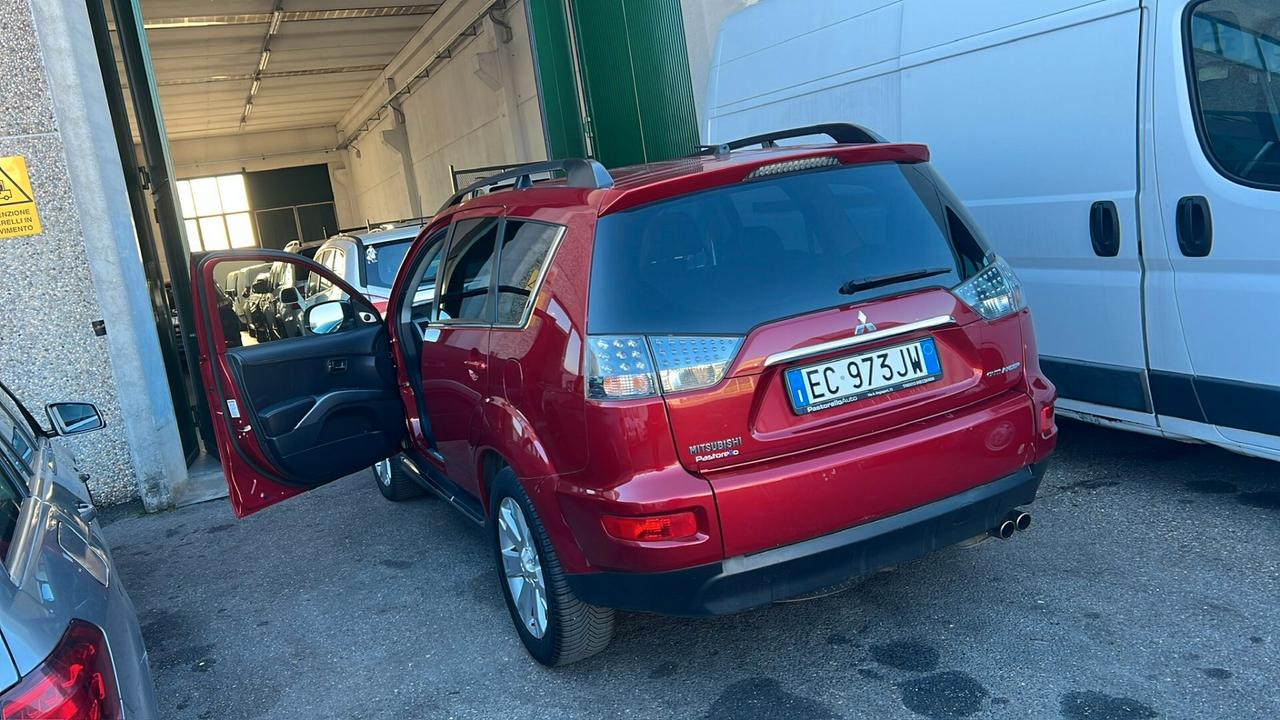 Mitsubishi Outlander 2.2 DI-D Intense DPF