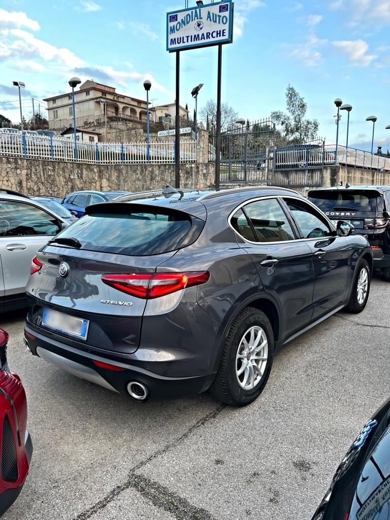 Alfa Romeo Stelvio 2.2 d 160 CV 2019