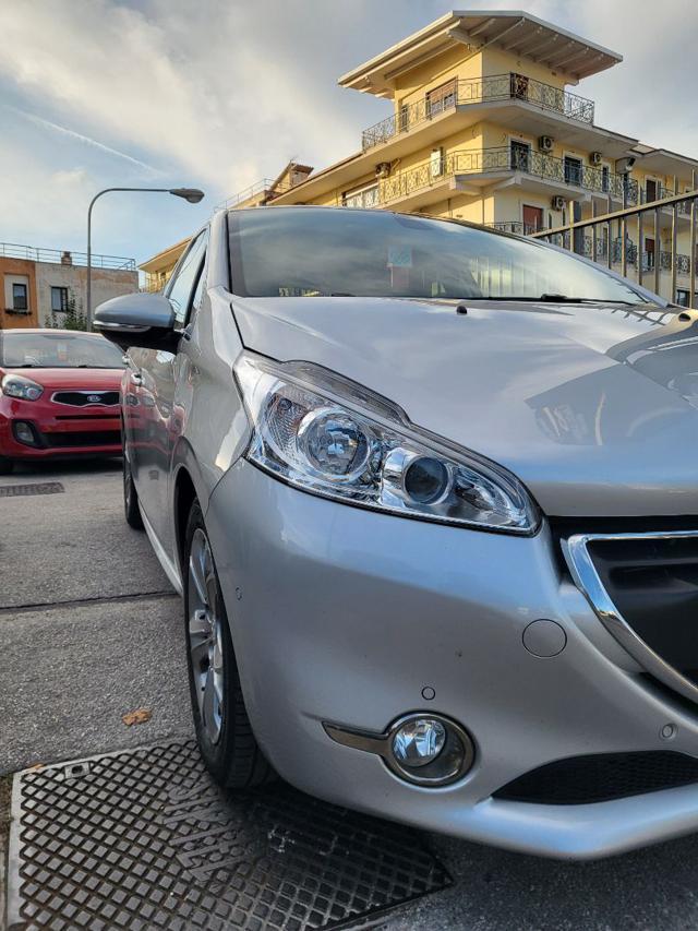 PEUGEOT 208 PureTech 82 5 porte Allure