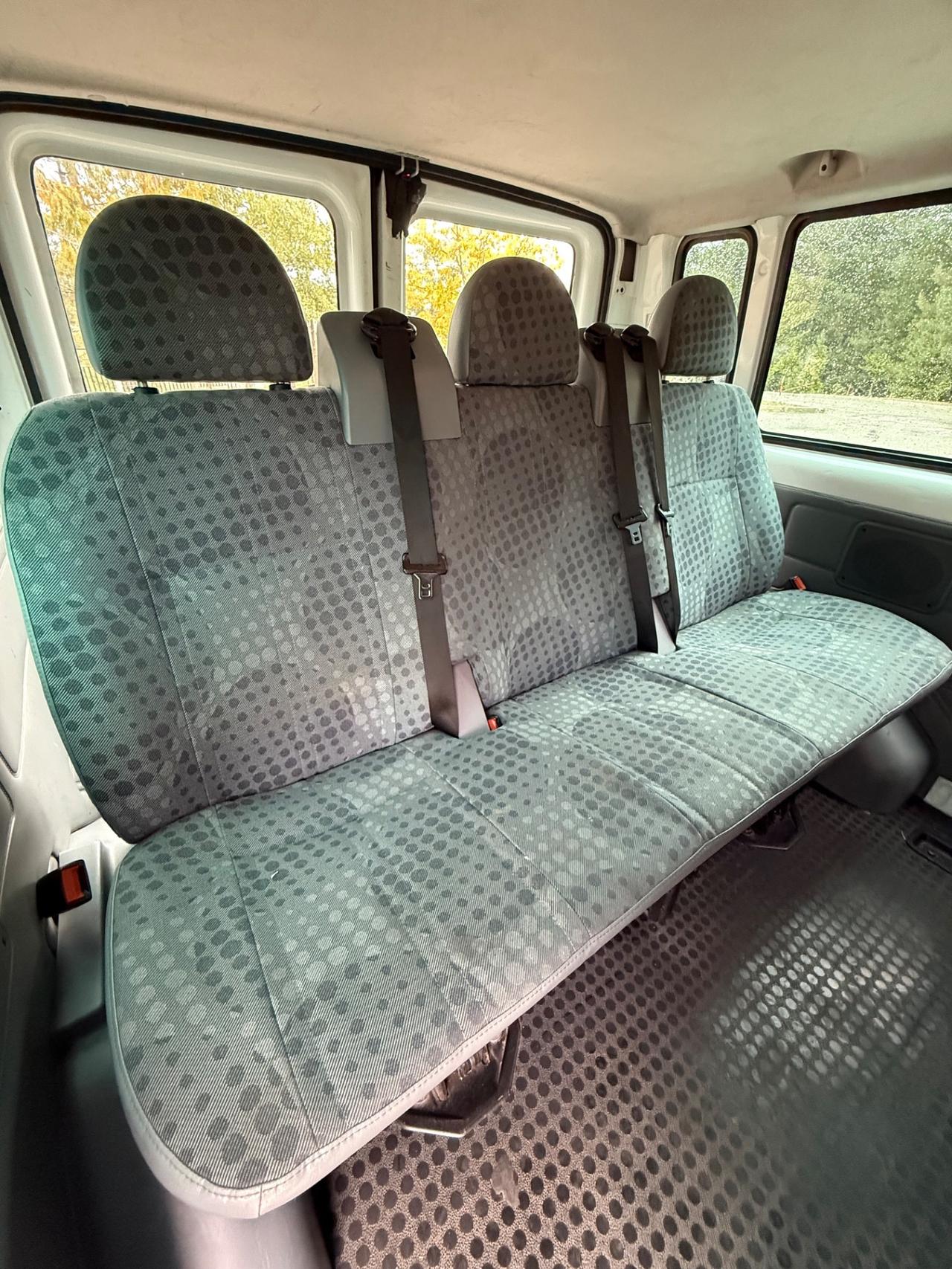 Ford transit 9 posti
