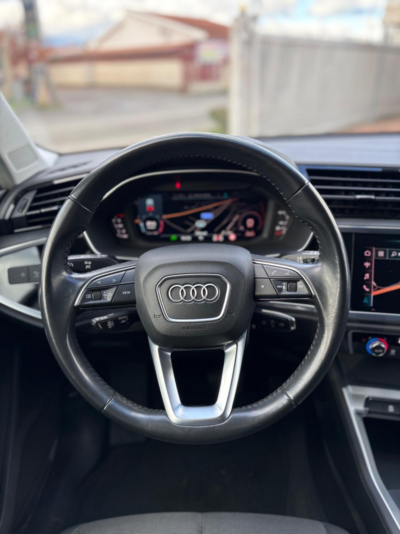 Audi Q3 35 TDI S tronic Business Advanced