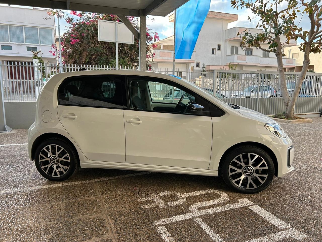 Volkswagen up! e-up! 82 CV