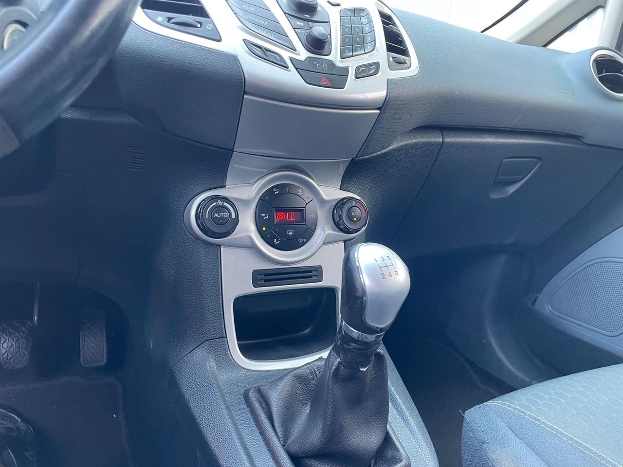 Ford Fiesta 1.4 5 porte Bz.- GPL Titanium IN OTTIME CONDIZIONI