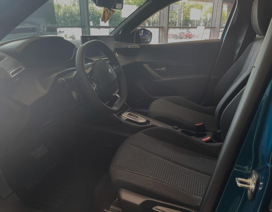 PEUGEOT 2008 H 12E MHEV P6