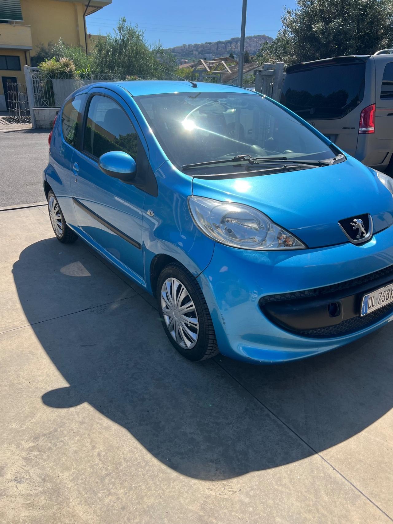 Peugeot 107 1.4 HDi 3p. Plaisir
