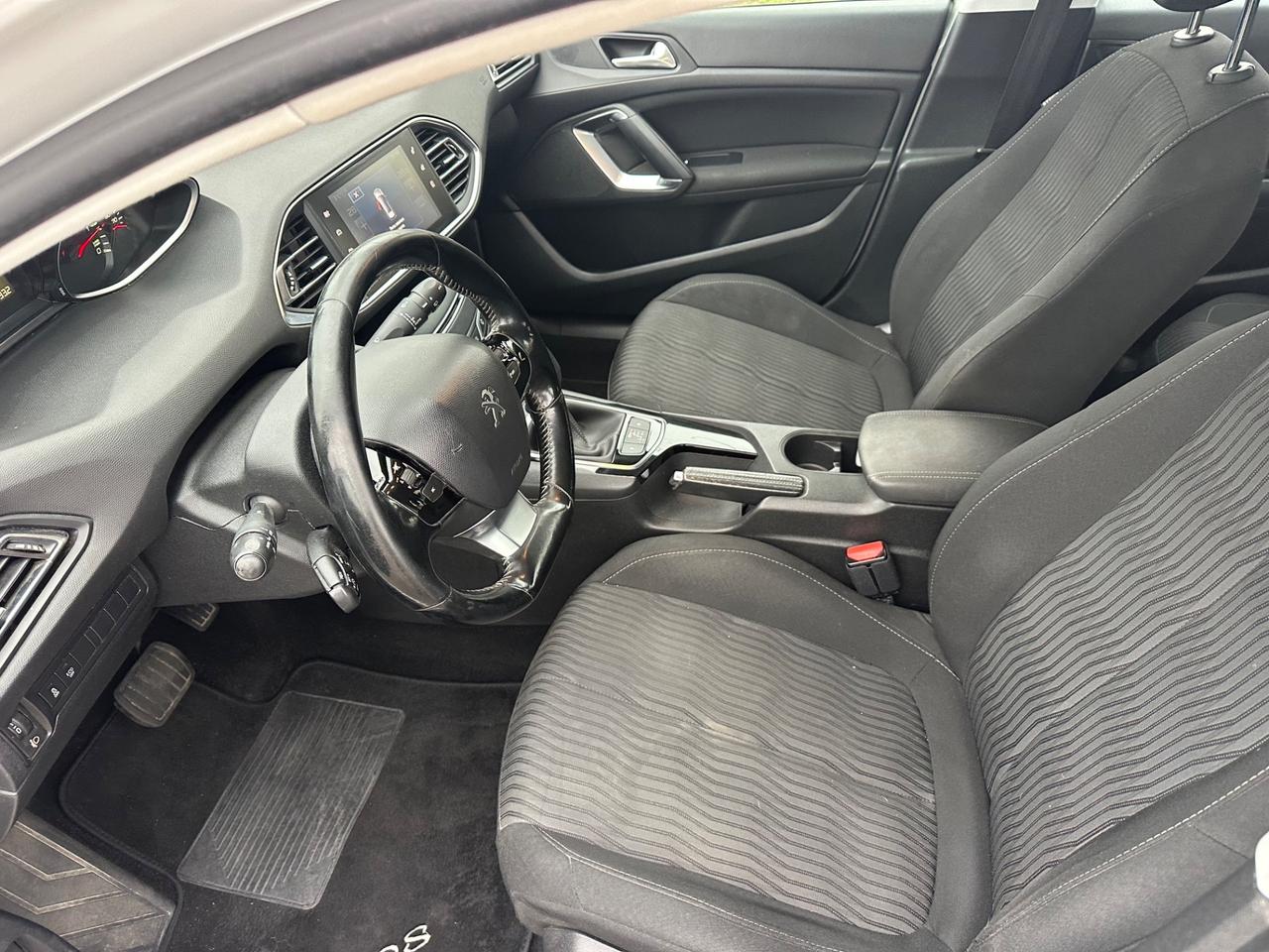 Peugeot 308 diesel 1.6 AUTOMATICA 2016