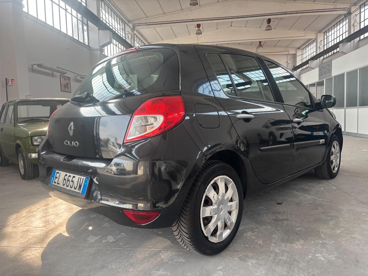 Renault Clio 1.2 16V 5 porte Dynamique