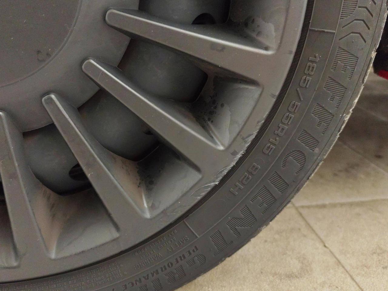 Lancia Ypsilon 1.2 Silver Gpl 69cv