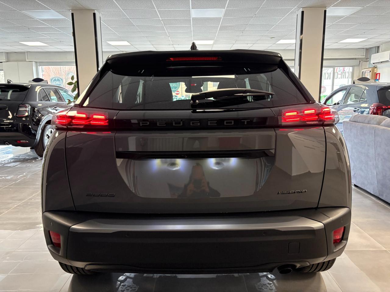 Peugeot 2008 Hybrid 110 e-DCS6 Allure