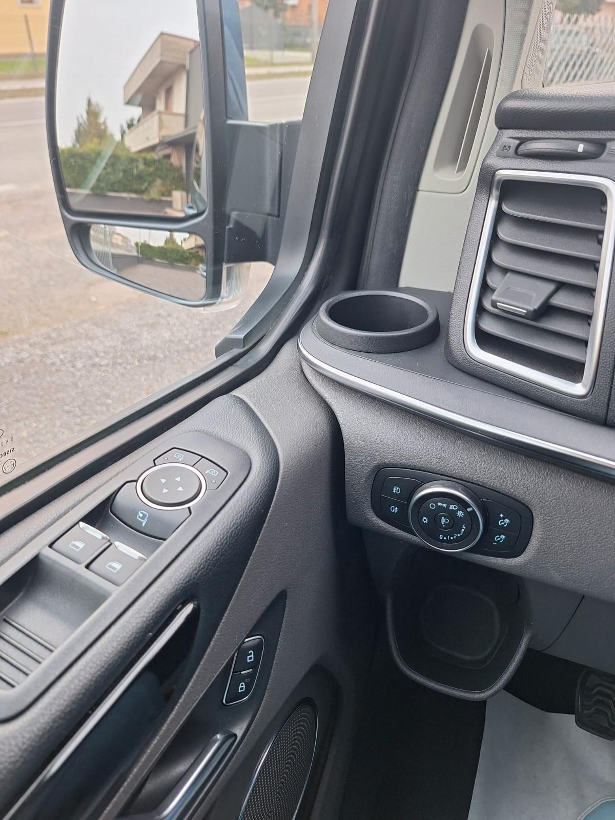 Ford Tourneo Custom AUTOCARRO 6 POSTI PASSO LUNGO 320 2.0 EcoBlue 185CV PL Titanium